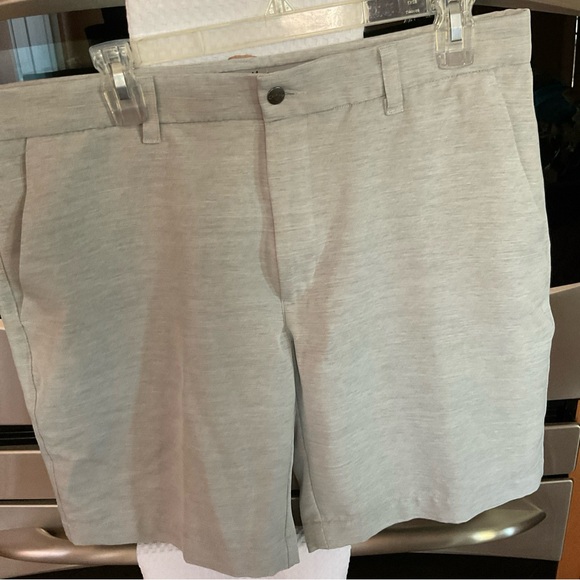 Callaway Other - Callaway Grey Light Golf Shorts Men's, pockets, 8.5” inseam, size 34, EUC
